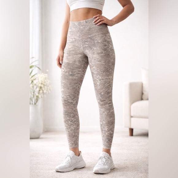 RBX Pants - RBX Active High-Waisted Leggings - Gray/Beige Camo Abstract Print - Size L